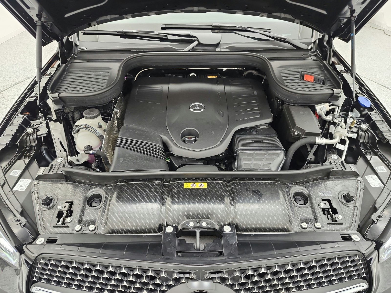 New 2026 Black Mercedes-Benz GLE 450 4MATIC® SUV image 12