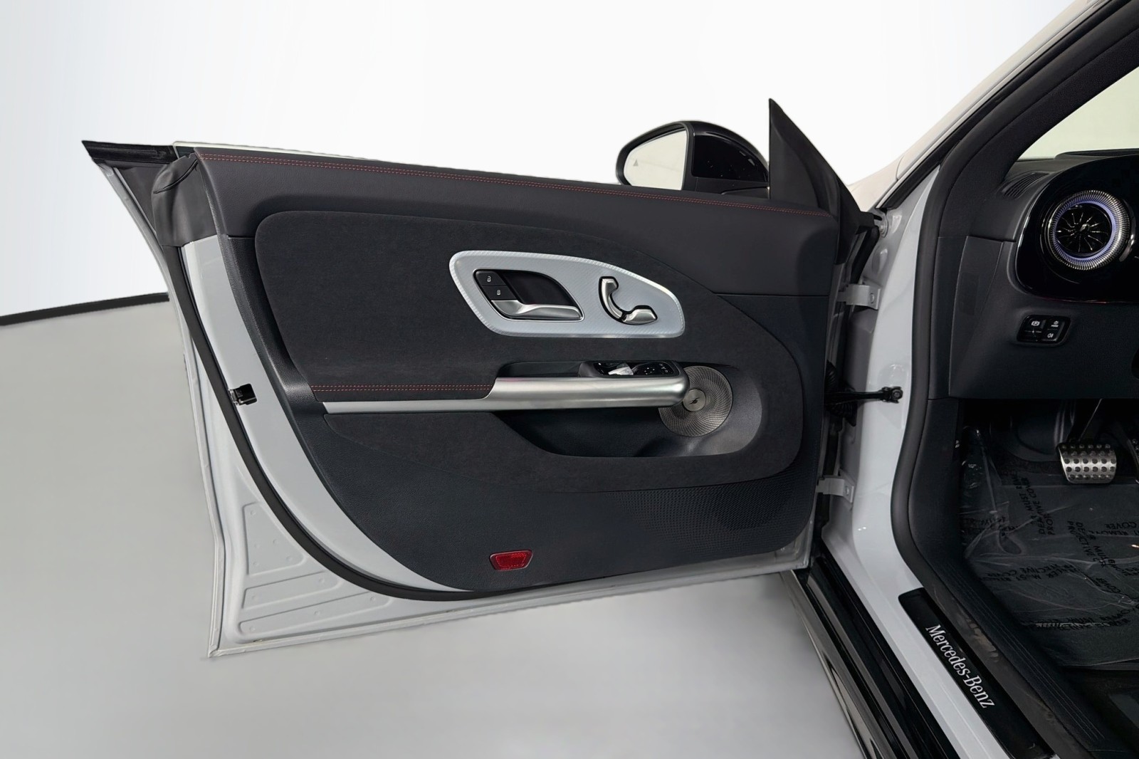 New 2027 MANUFAKTUR Alpine Grey Mercedes-Benz CLA 220 Hybrid FWD image 20