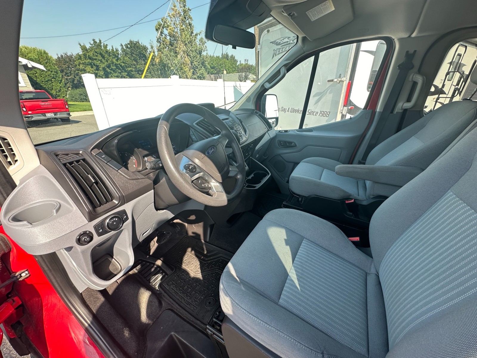 2015 Ford Transit Wagon XLT 13