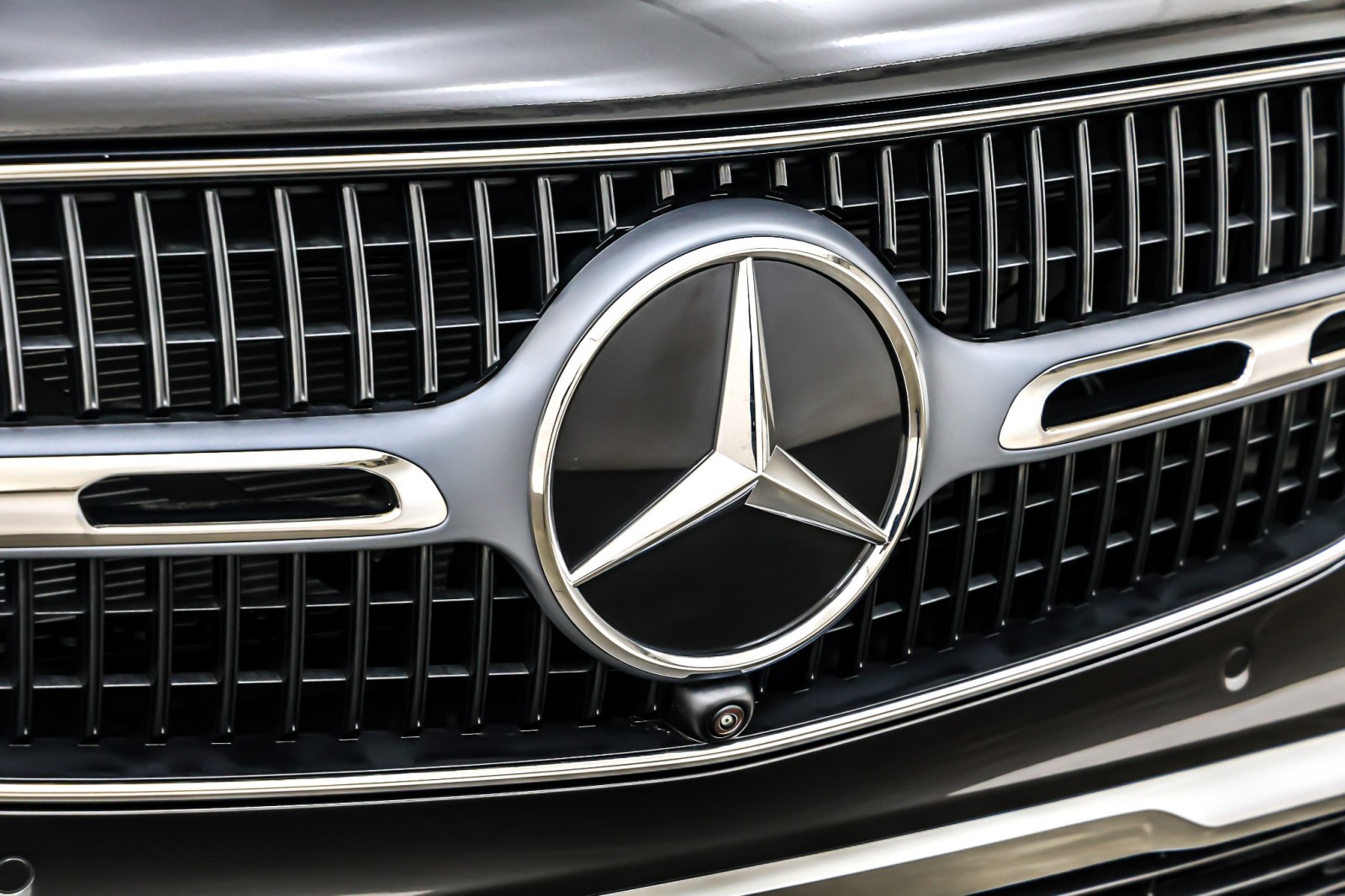 New 2026 Graphite Grey Metallic Mercedes-Benz GLC 300 image 13