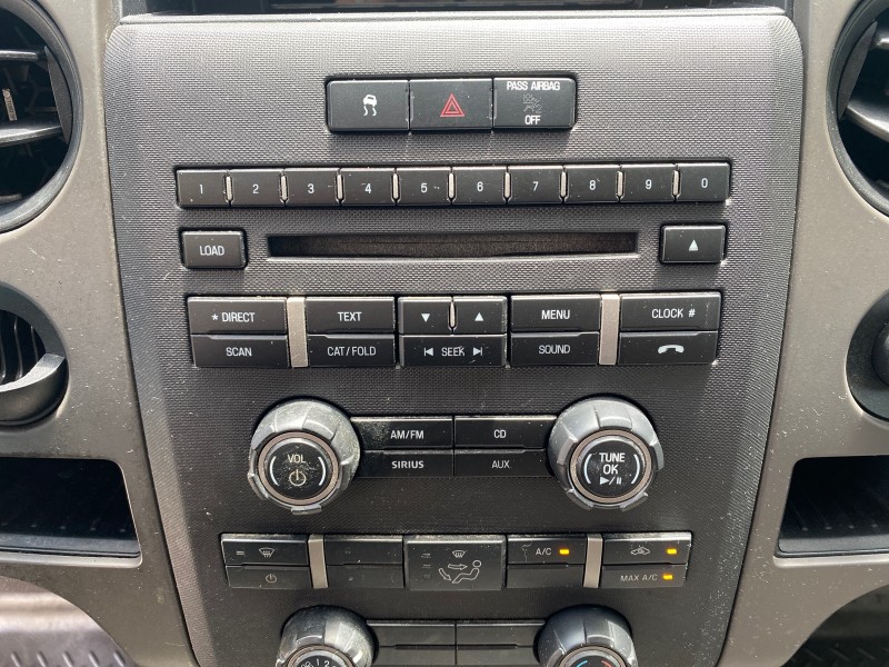 2010 Ford F-150 4 DR CREW XL LOW MILES 34,625 in , 