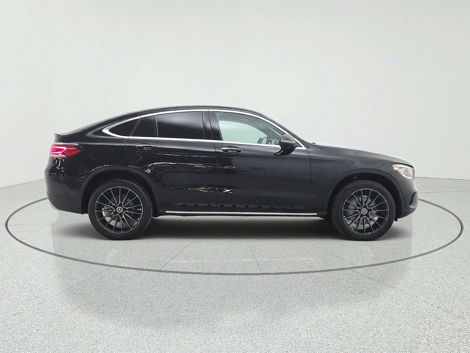 Used 2021 Black Mercedes-Benz GLC 300 4MATIC® Coupe image 4