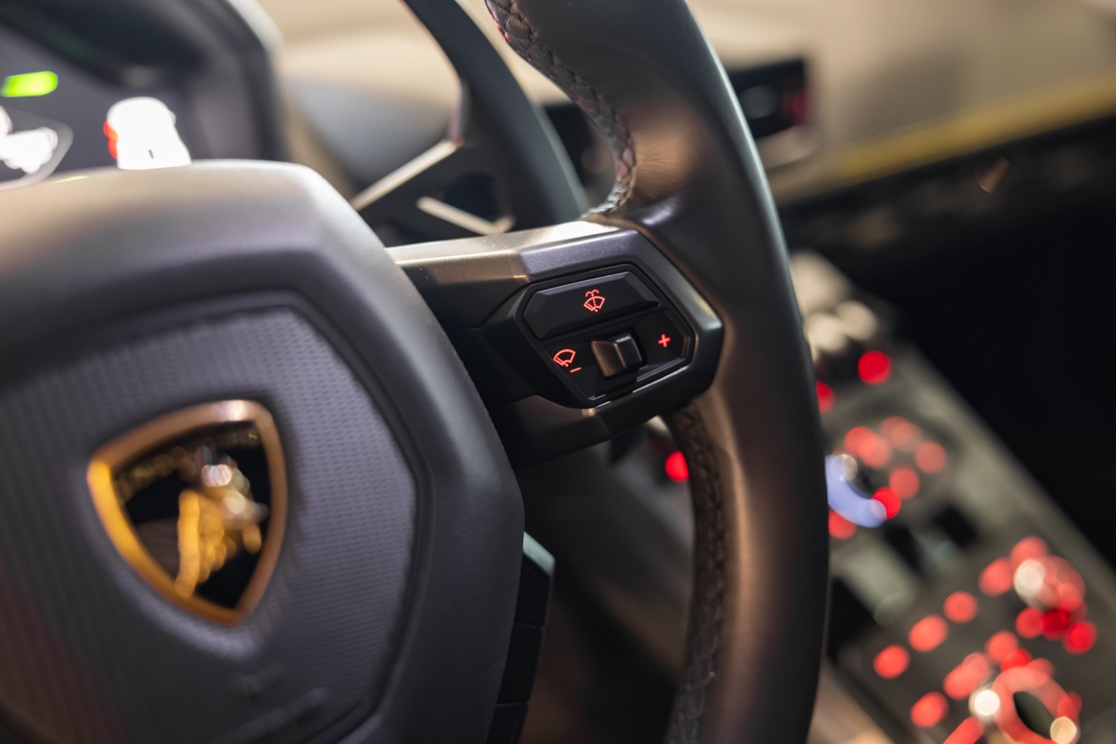 Used Car 2016 Lamborghini Huracan  Lp 580-2 - Lifting System + - $242,395 Msrp - Giano Wheels For Sale Under $240,000 In Boerne, Texas