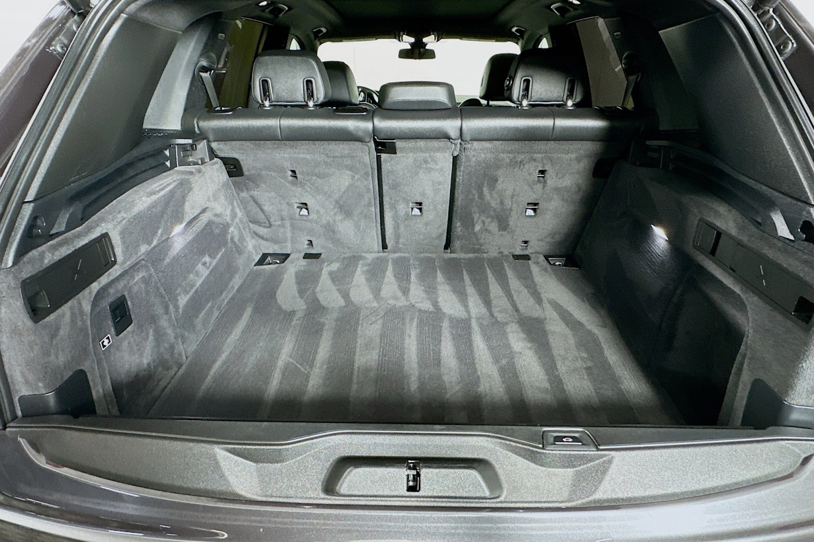 Used 2022 Dark Graphite Metallic BMW xDrive40i image 22