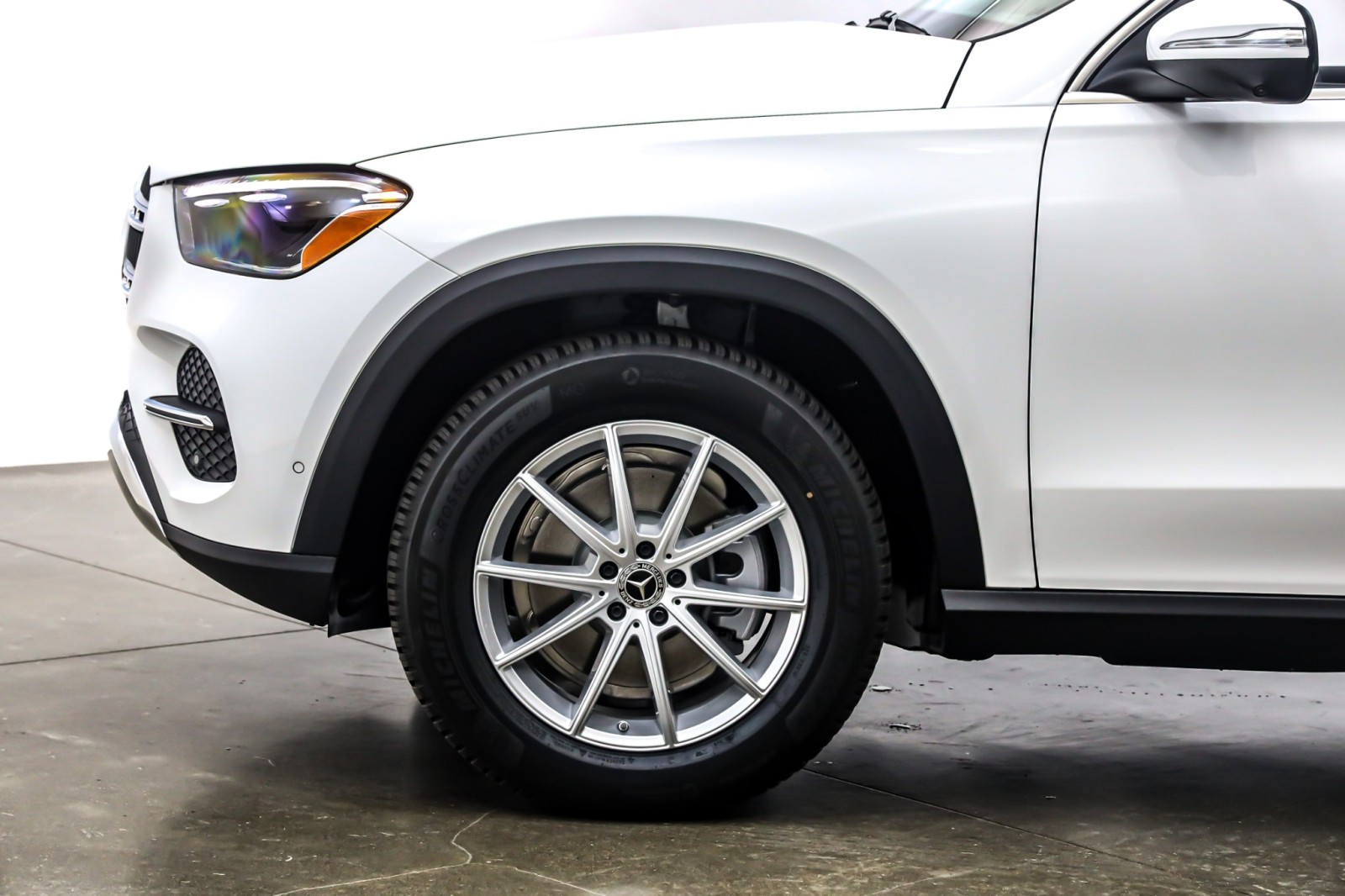 New 2026 Polar White Mercedes-Benz GLE 350 SUV image 10