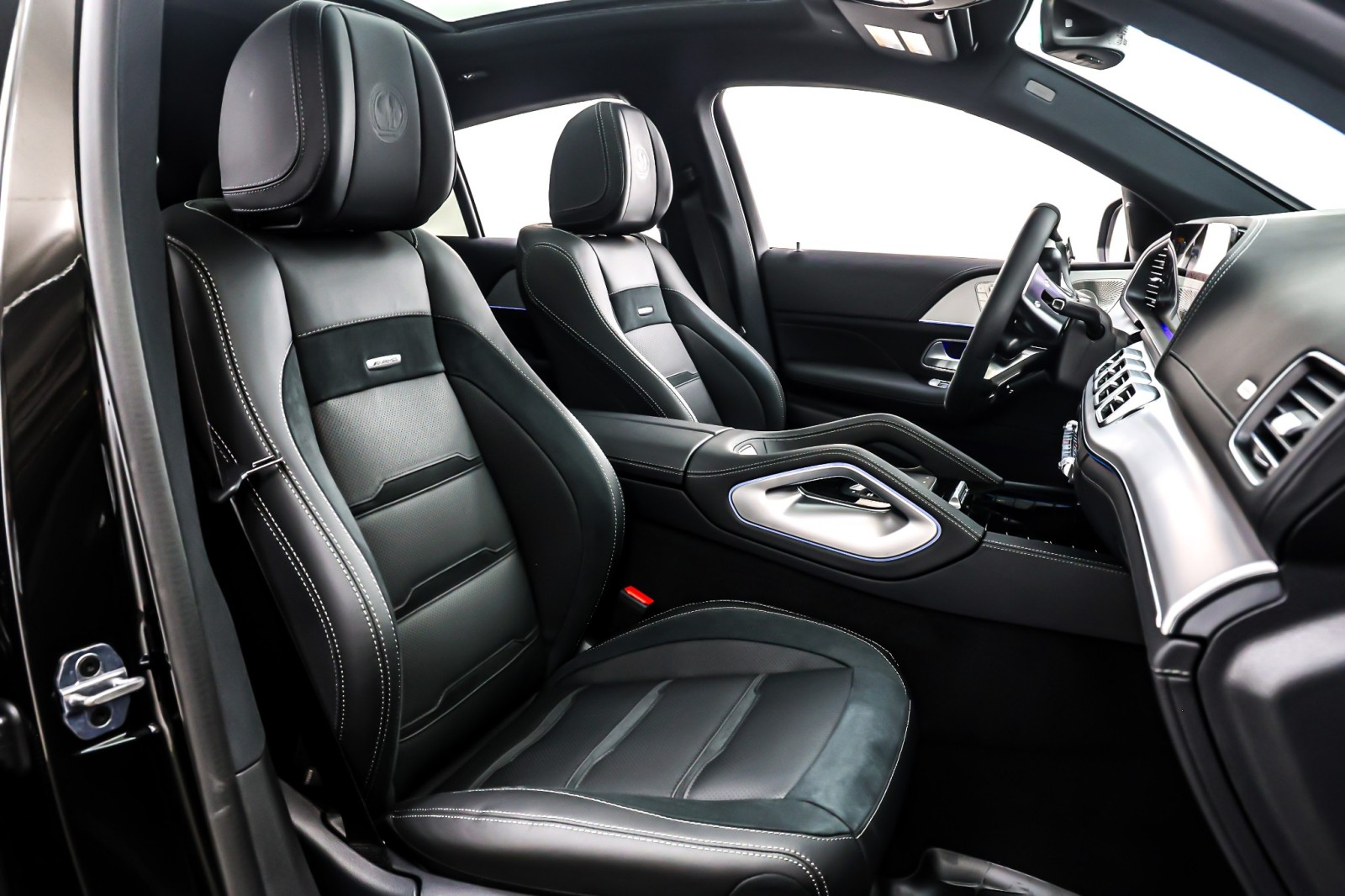 New 2026 Obsidian Black Metallic Mercedes-Benz AMG® GLE 53 image 7