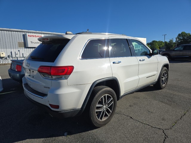 JeepGrand Cherokee3
