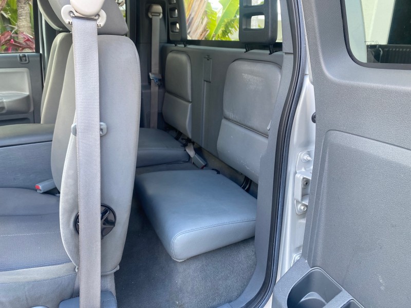 2006 Dodge Dakota SLT CLUB CAB LOW MILES 55,990 in , 