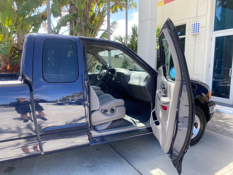 2004 Ford F-150 Heritage XLT LOW MILES 41,911 1 OWNER in , 