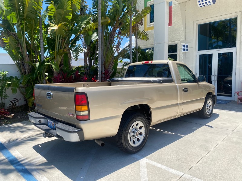 2005 GMC Sierra 1500 LOW MILES 83837 AC NO ACCIDENTS in ,