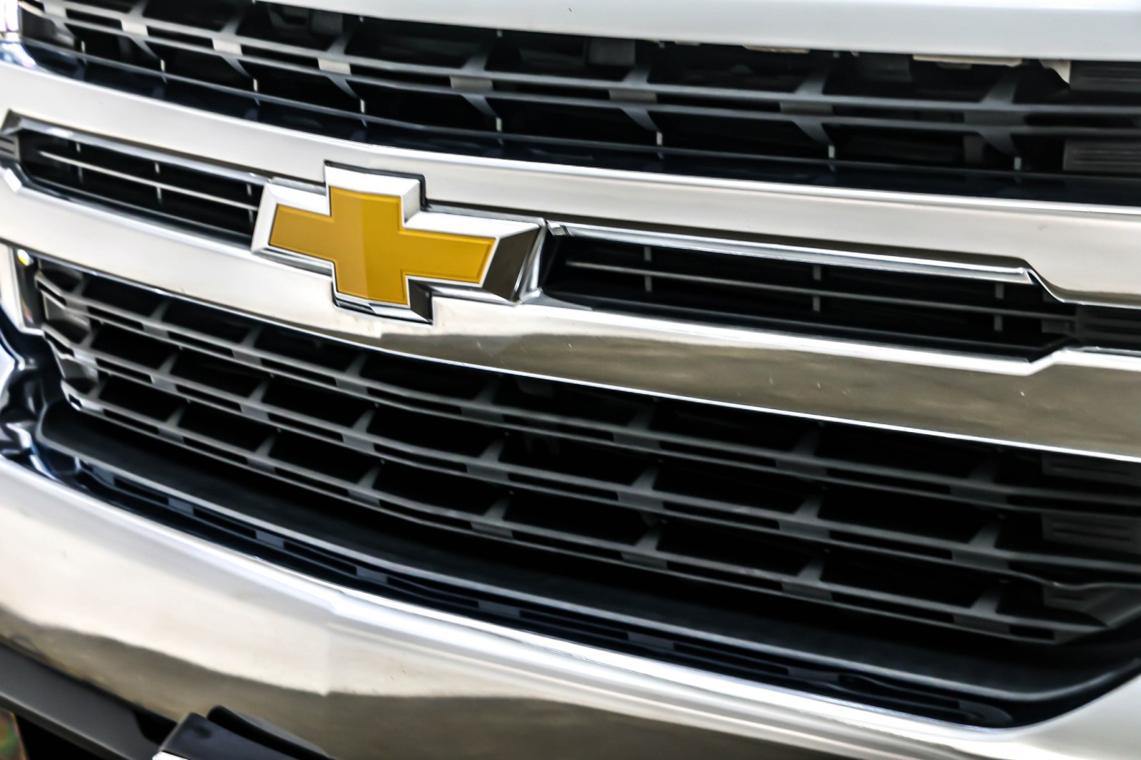 Used 2020 Summit White Chevrolet 4WD Double Cab 147 LT image 12