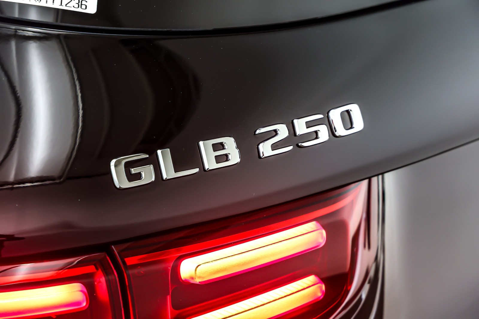 New 2026 Night Black Mercedes-Benz GLB 250 image 9