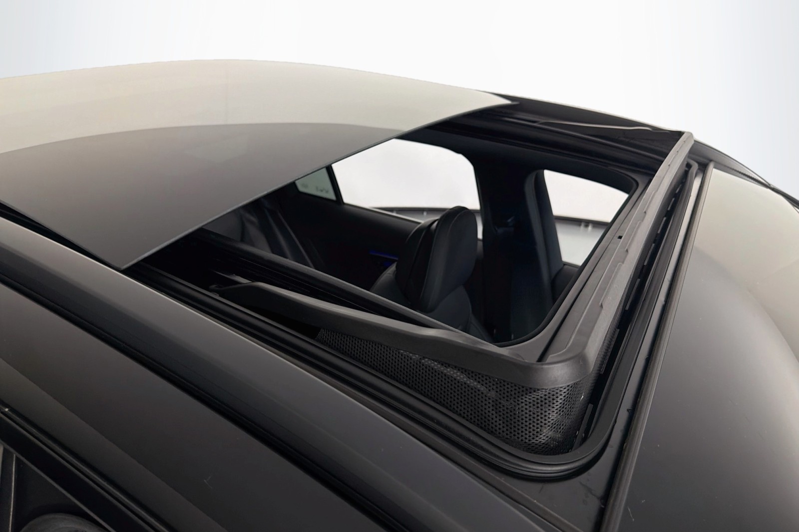 New 2026 Black Mercedes-Benz GLC 300 SUV image 21