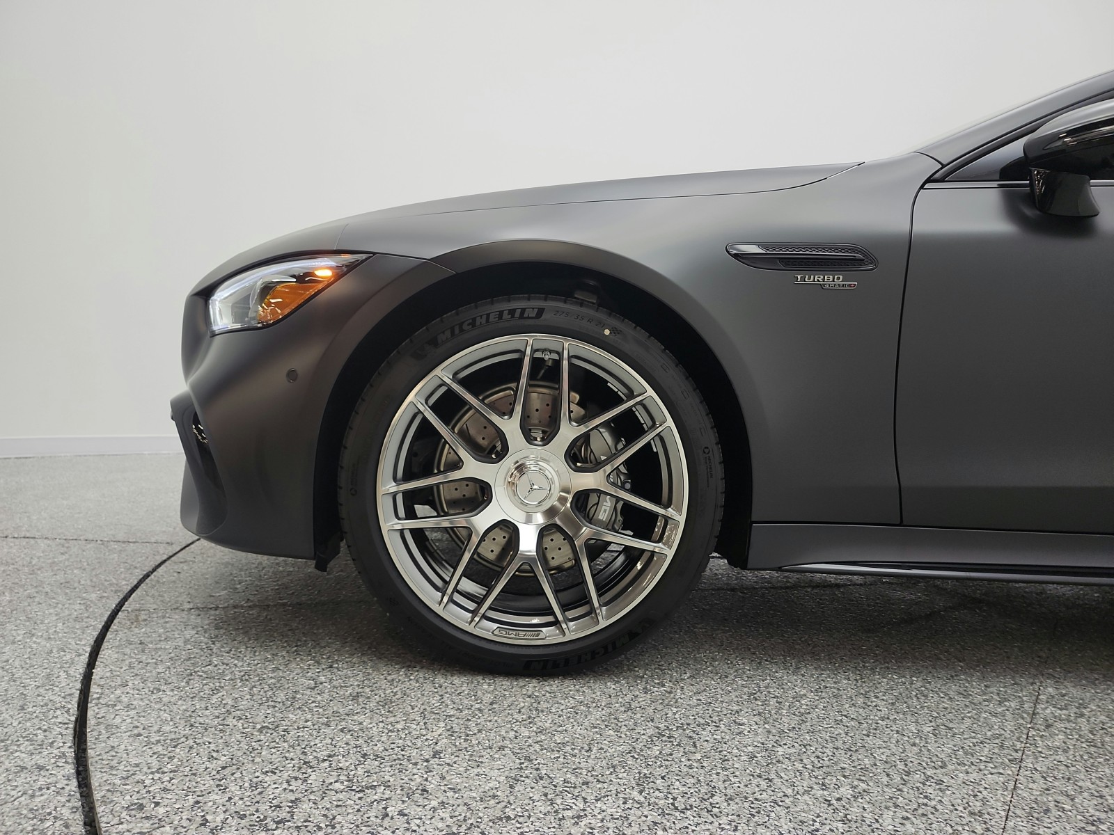 New 2026 MANUFAKTUR Graphite Grey Magno Mercedes-Benz AMG® GT 43 image 16