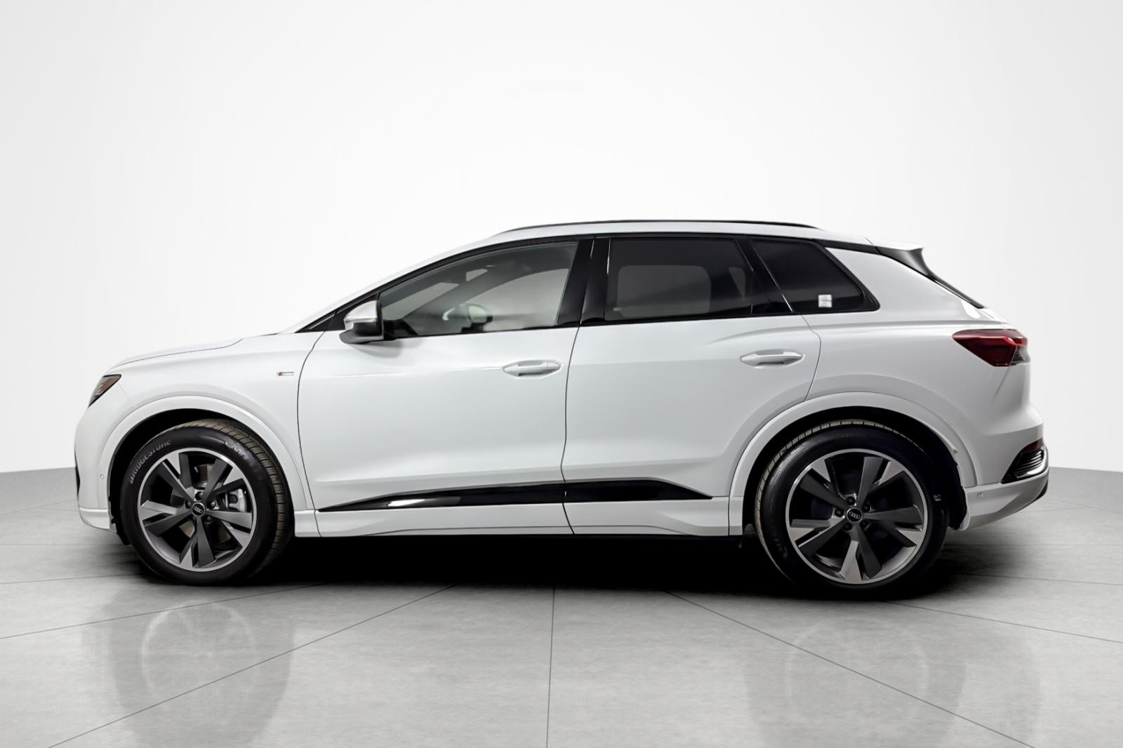 Used 2024 Glacier White Metallic Audi Prestige 55 quattro image 2