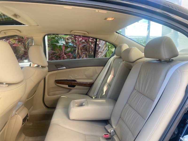 2010 Honda Accord Sdn EX-L LOW MILES 68,167 in , 