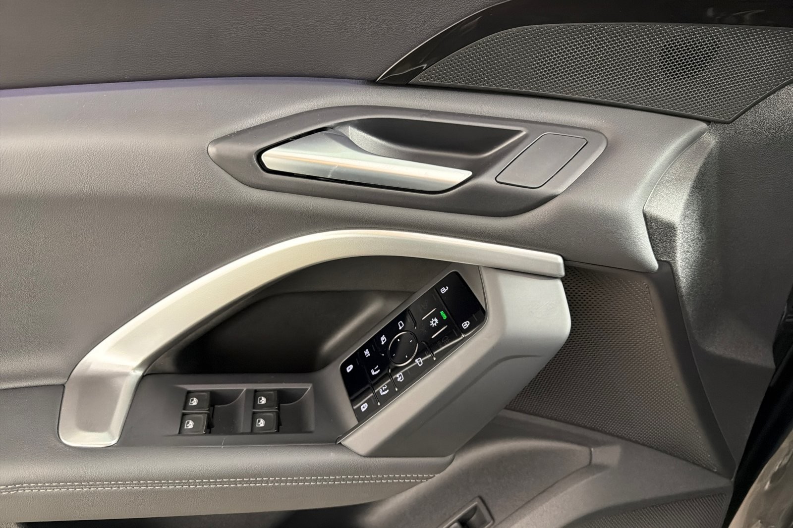 Used 2025 Tambora Gray Metallic Audi Premium 2.0 TFSI quattro image 10