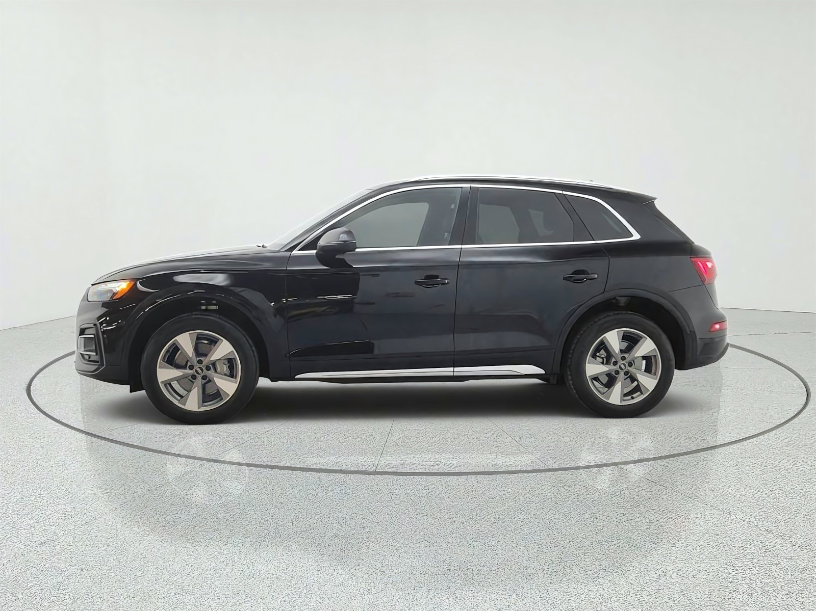 Used 2023 Brilliant Black Audi Premium Plus image 8