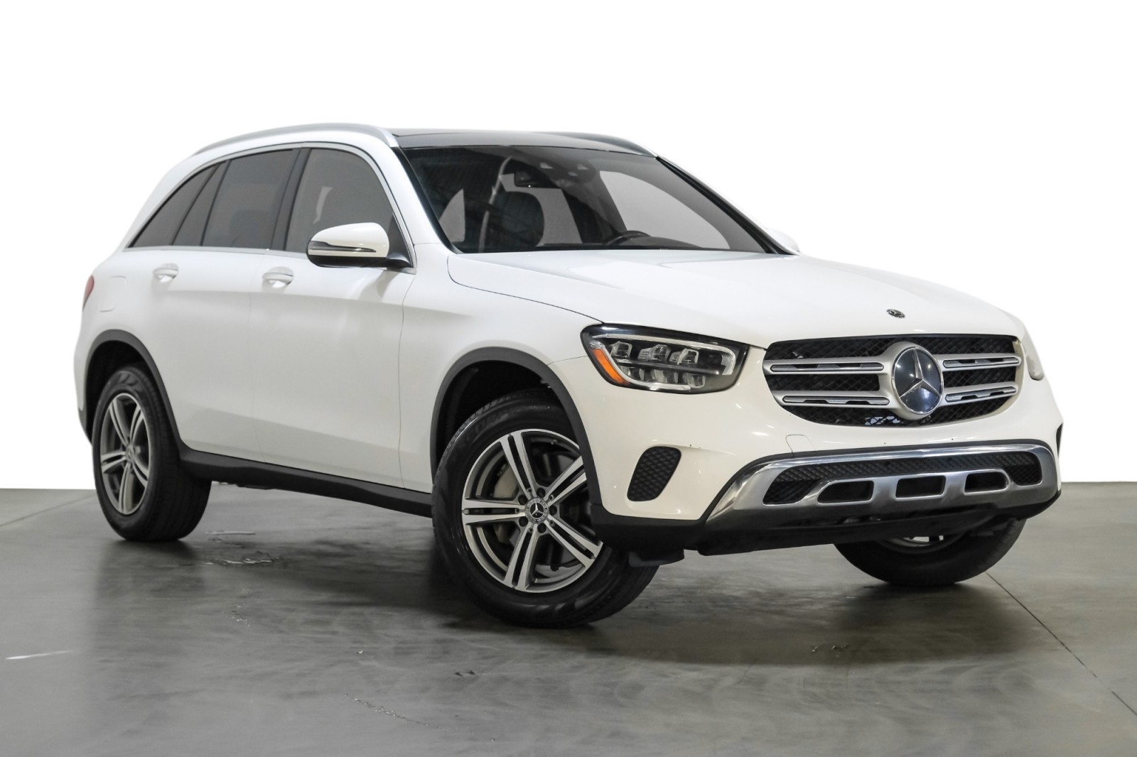 2020 Mercedes-Benz GLC 300 4MATIC MultiMediaPkg PremiumPkg PanoRoof 18Alloys 4