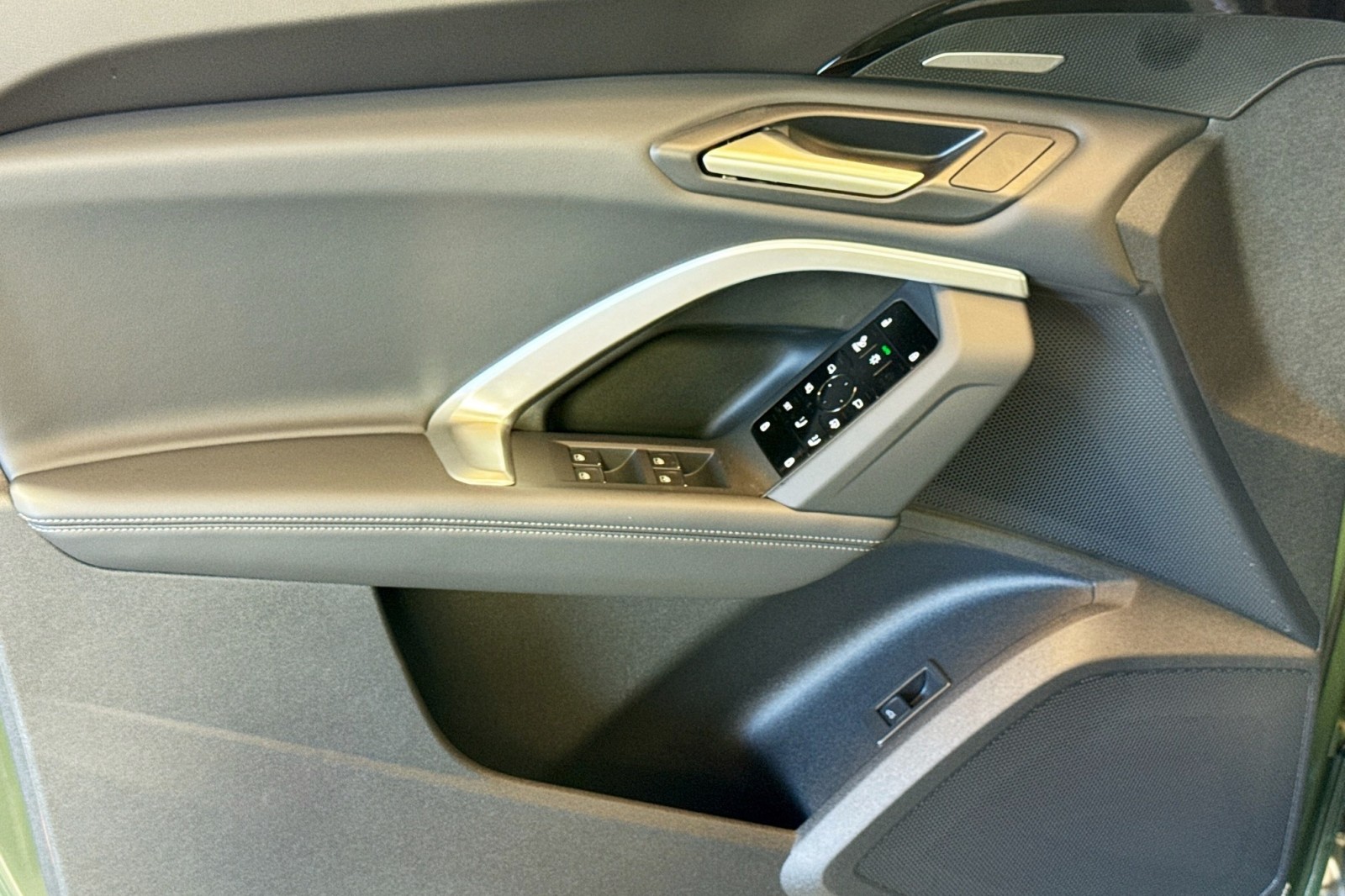 New 2025 District Green Metallic Audi Premium Plus 2.0 TFSI quattro image 17