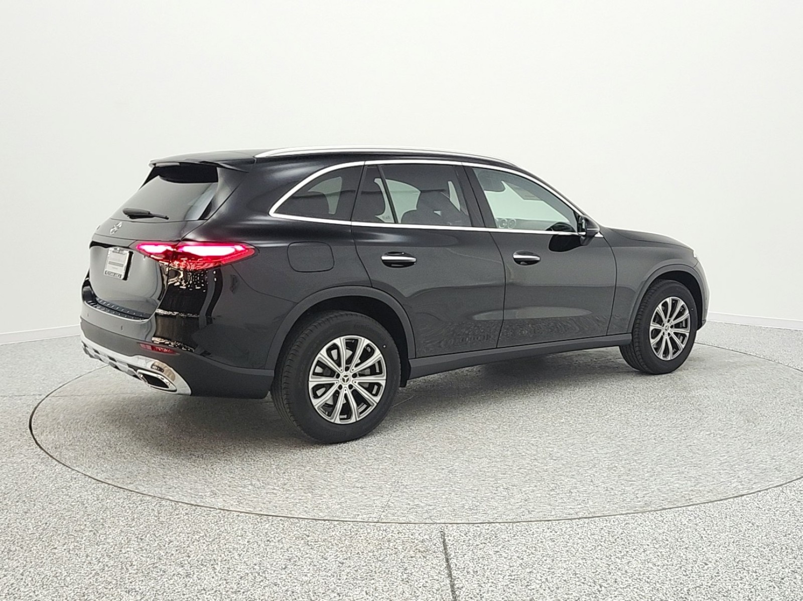 New 2026 Black Mercedes-Benz GLC 300 image 5