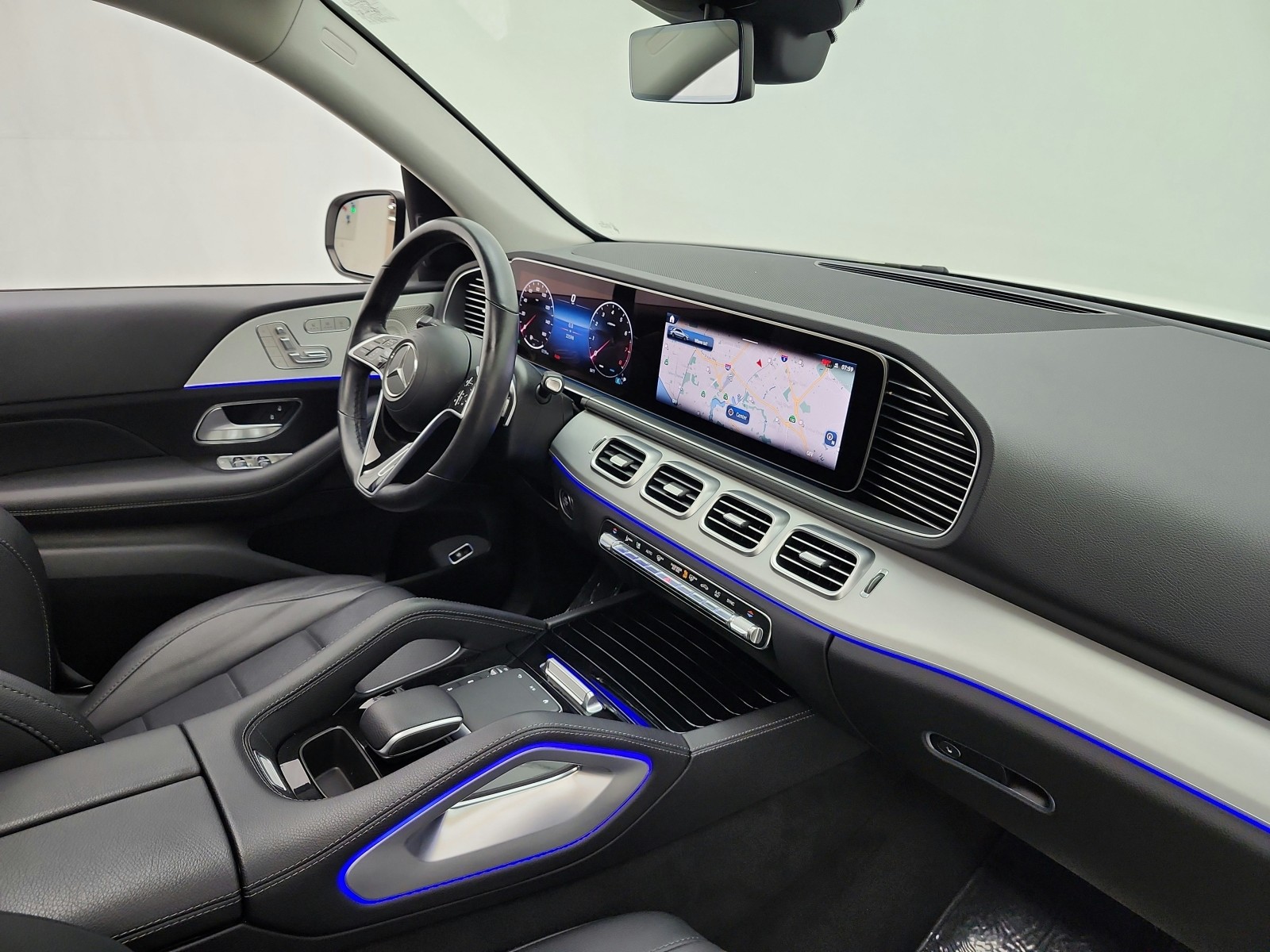 Used 2024 Polar White Mercedes-Benz GLE 350 4MATIC® SUV image 19