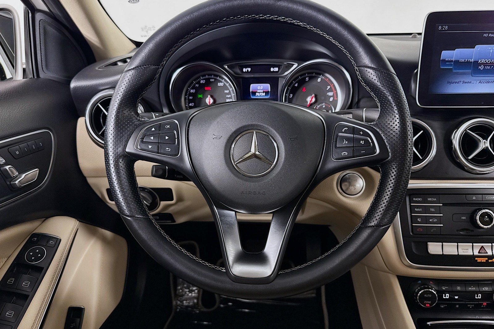 Used 2019 Polar White Mercedes-Benz GLA 250 image 17