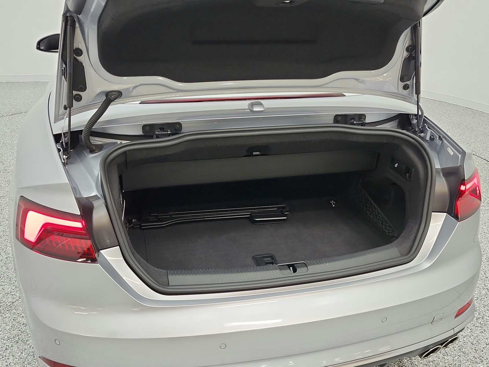 Used 2019 Florett Silver Metallic/Black Roof Audi Premium Plus 3.0 TFSI quattro image 19