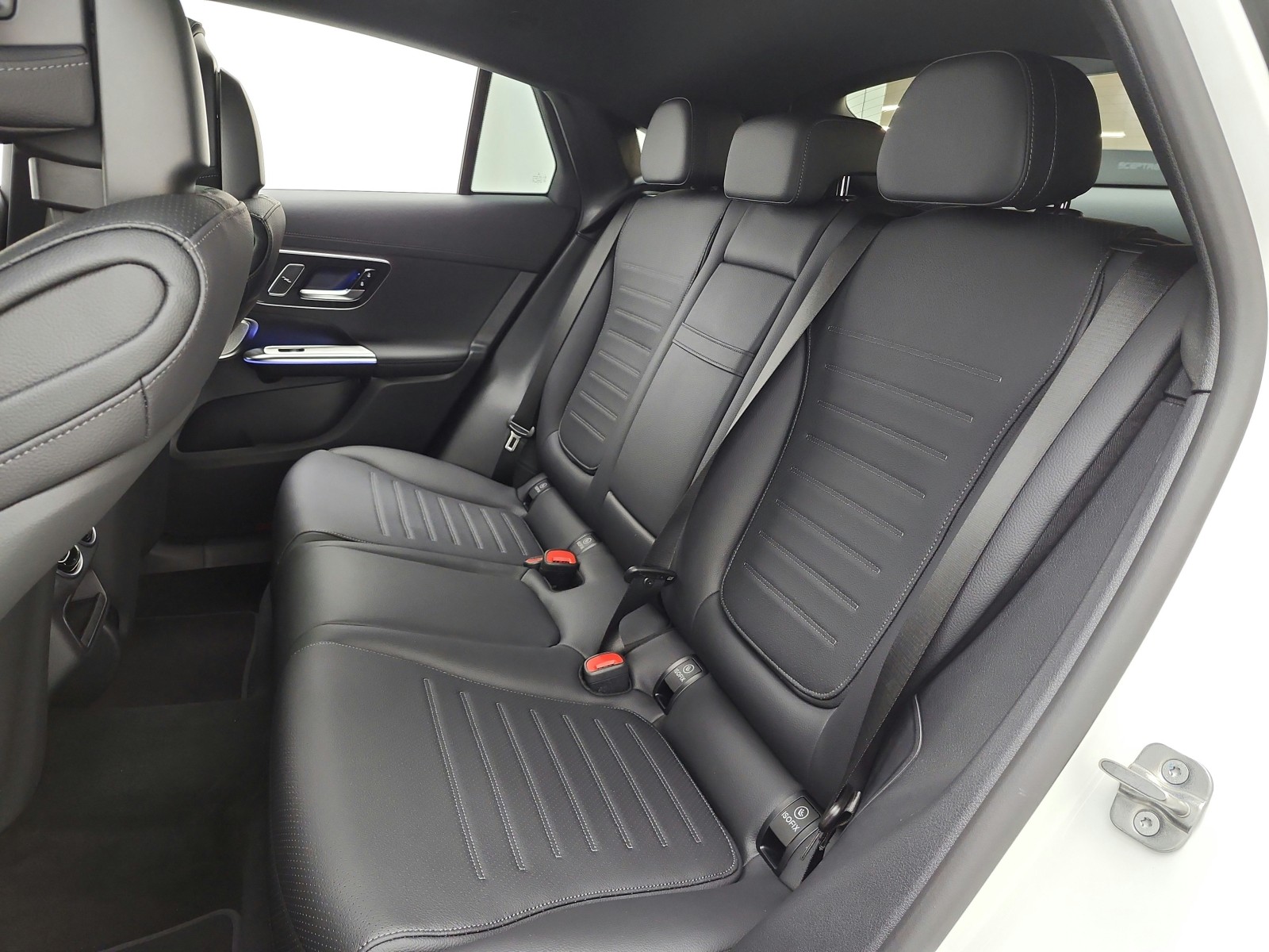 New 2027 Polar White Mercedes-Benz GLC 300 4MATIC® Coupe image 11