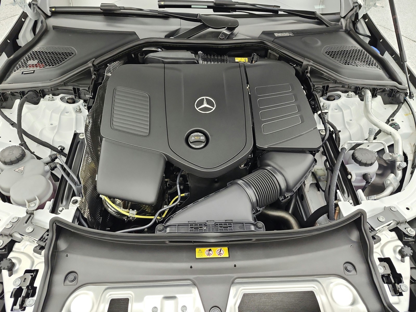 New 2027 Polar White Mercedes-Benz E 350 RWD Sedan image 12