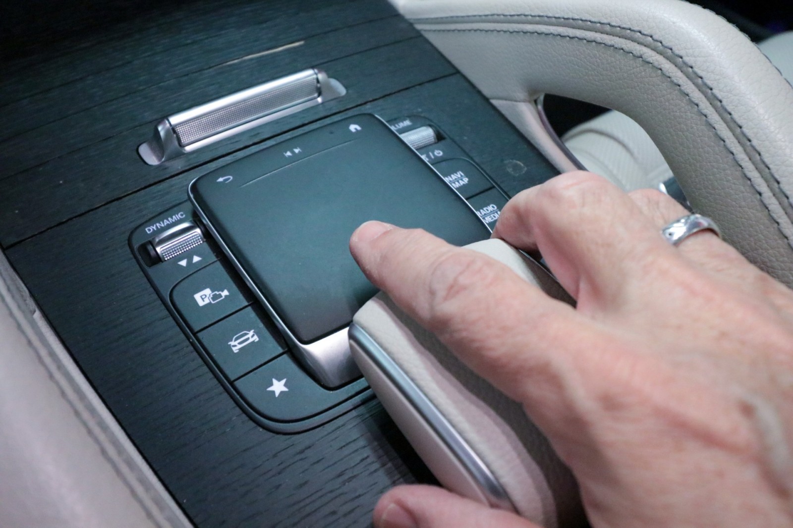 Used Car 2023 Mercedes-benz Gls  Gls 450 For Sale Under $60,000 In Austin, Texas