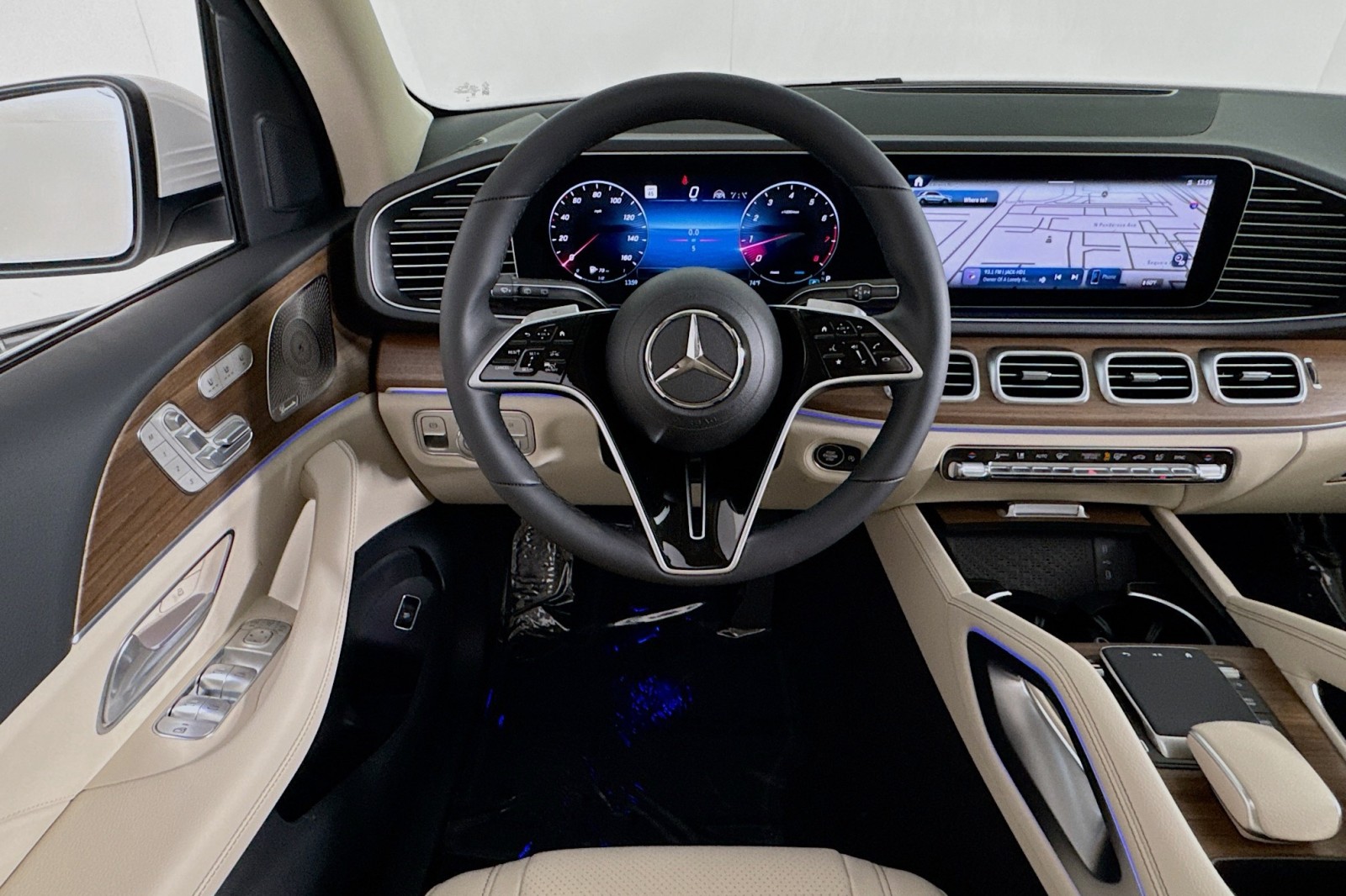 New 2026 Polar White Mercedes-Benz GLE 350 4MATIC® SUV image 4