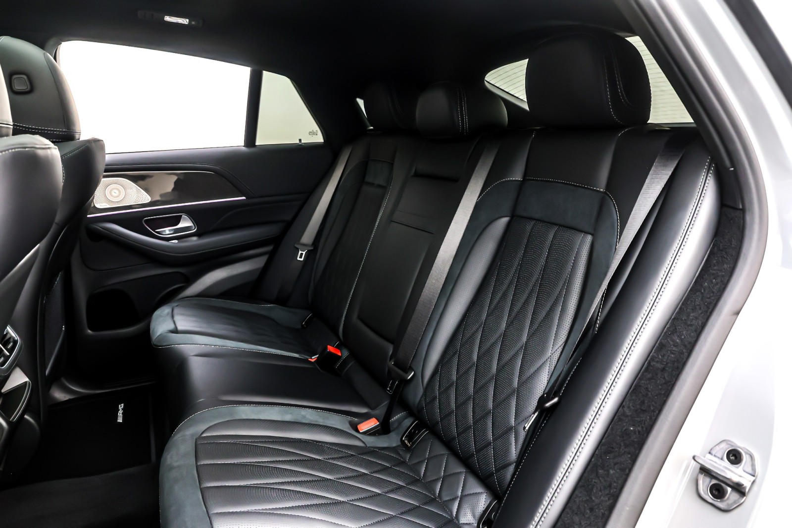 New 2026 MANUFAKTUR Alpine Grey Mercedes-Benz AMG® GLE 63 S image 8