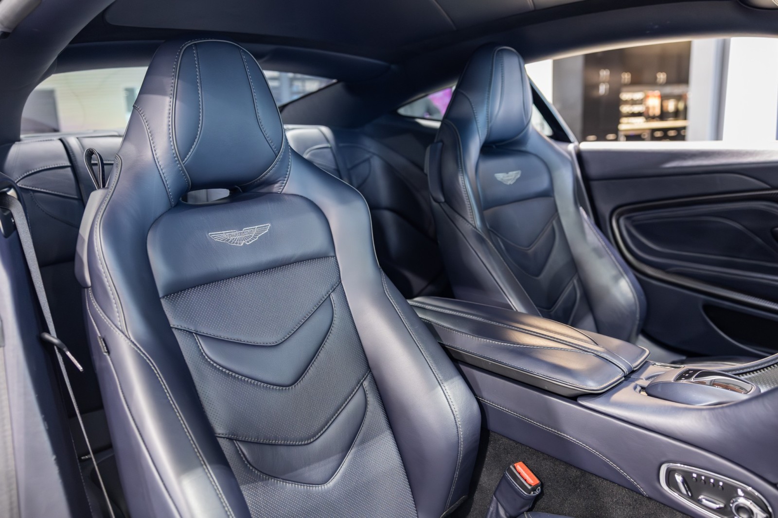 Used Car 2020 Aston Martin Dbs  Superleggera For Sale Under $200,000 In Boerne, Texas