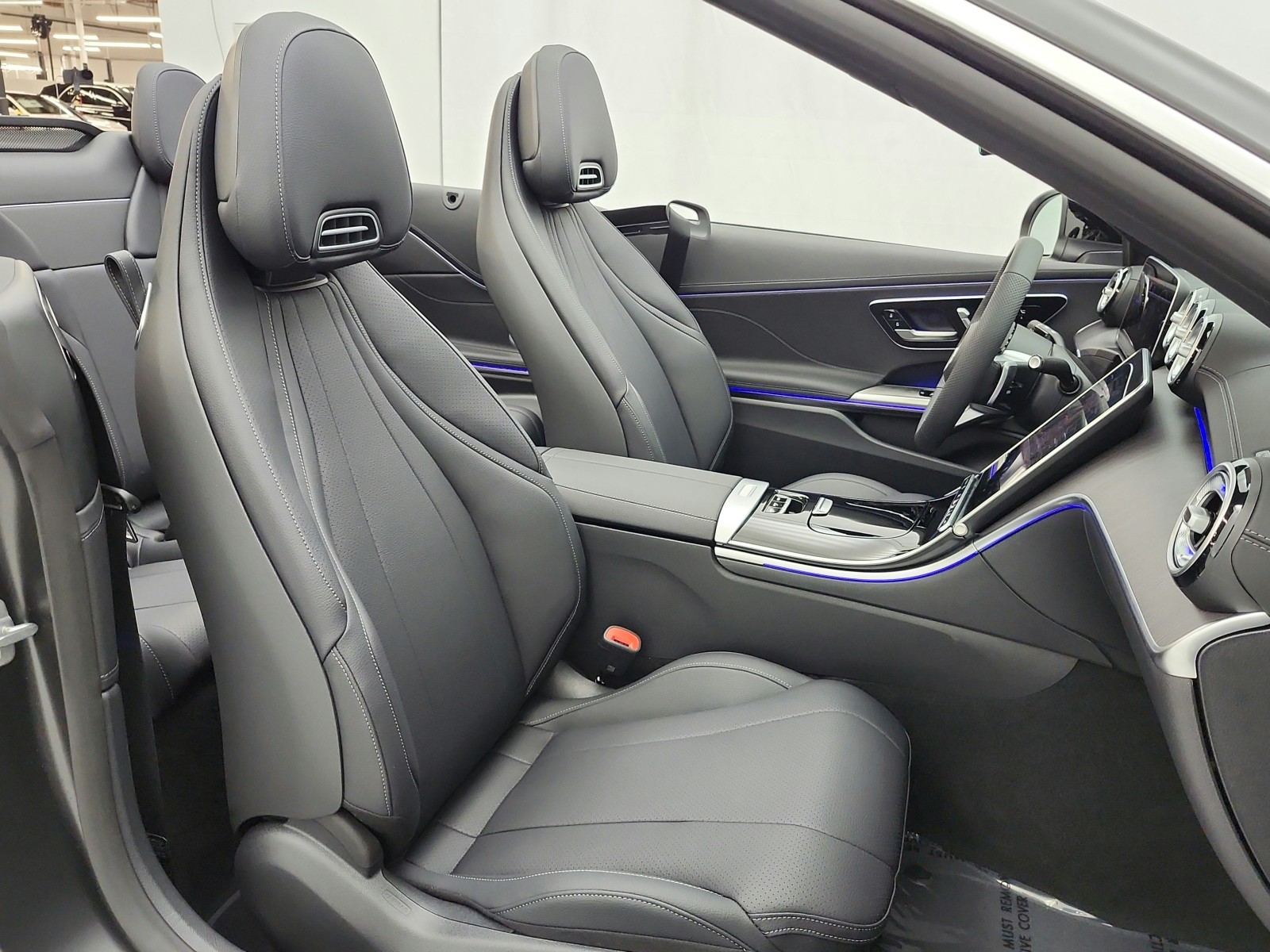 New 2026 MANUFAKTUR Graphite Grey Magno Mercedes-Benz CLE 300 image 16