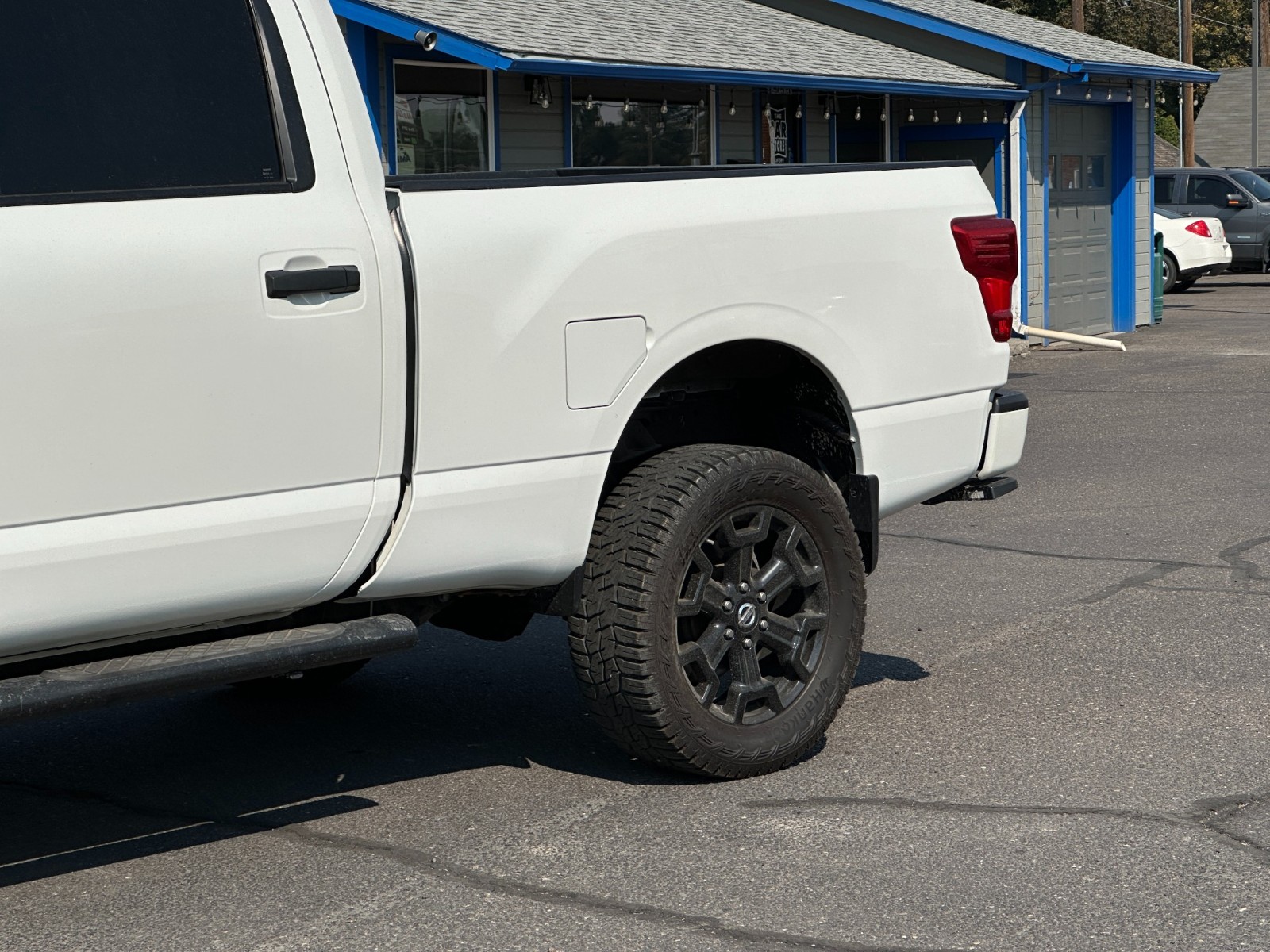 2019 Nissan Titan XD SV 14