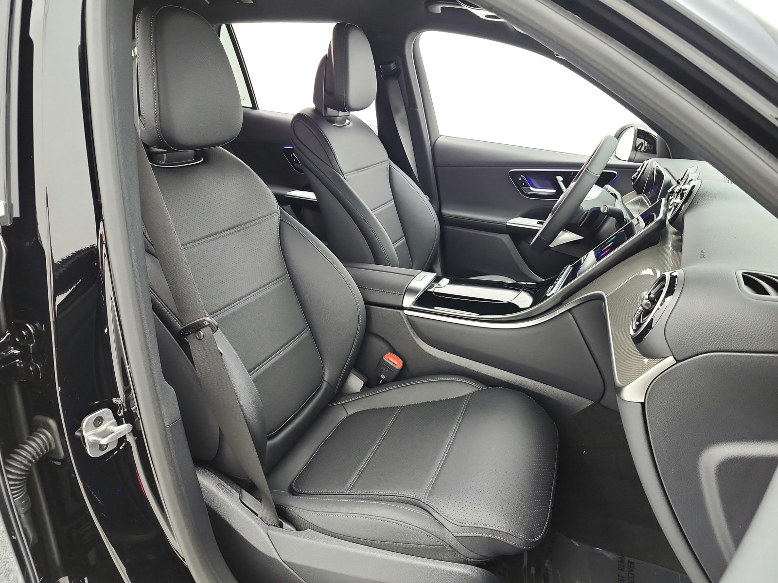 New 2026 Black Mercedes-Benz GLC 300 image 16