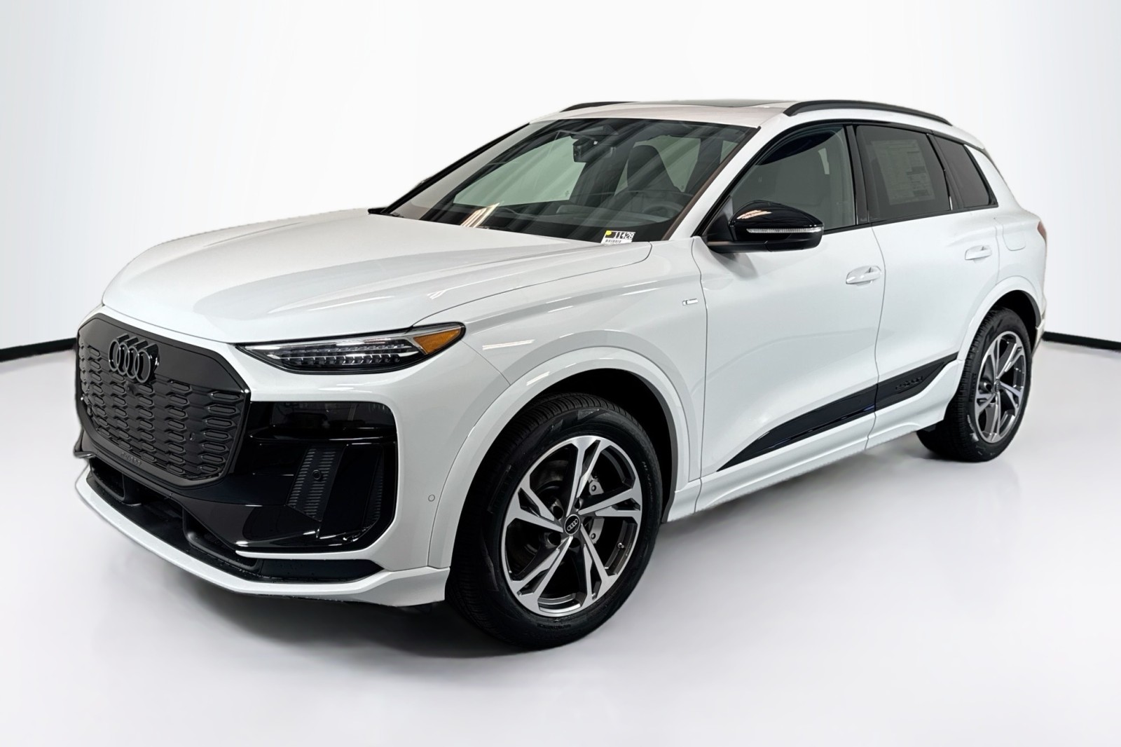 2027 Audi Q6 e-tron Premium Plus quattro