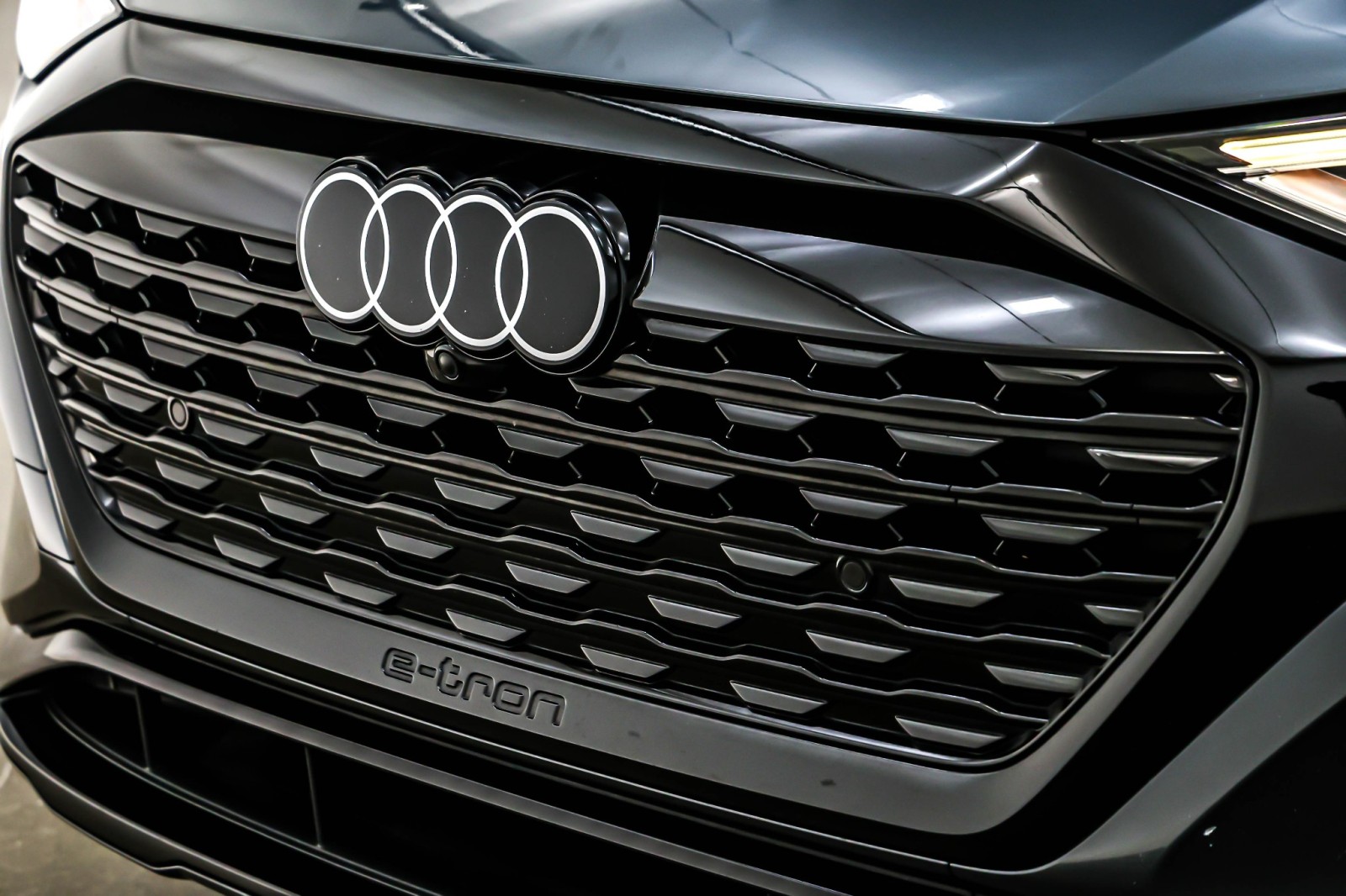 Used 2024 Manhattan Gray Metallic Audi Premium quattro image 13