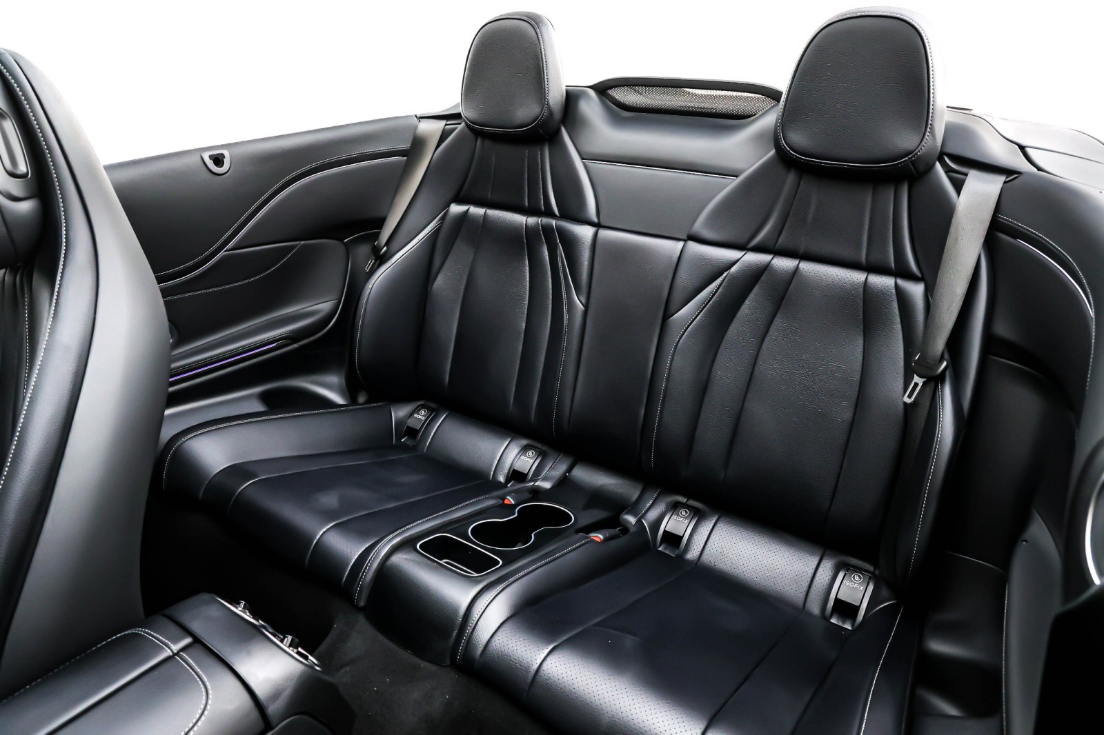 New 2026 MANUFAKTUR Moonlight White Metallic Mercedes-Benz CLE 300 image 9