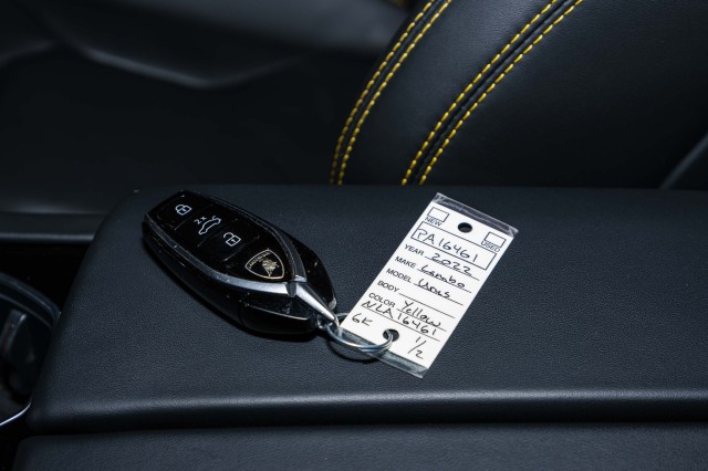 Used Car 2022 Lamborghini Urus  For Sale Under $230,000 In Boerne, Texas