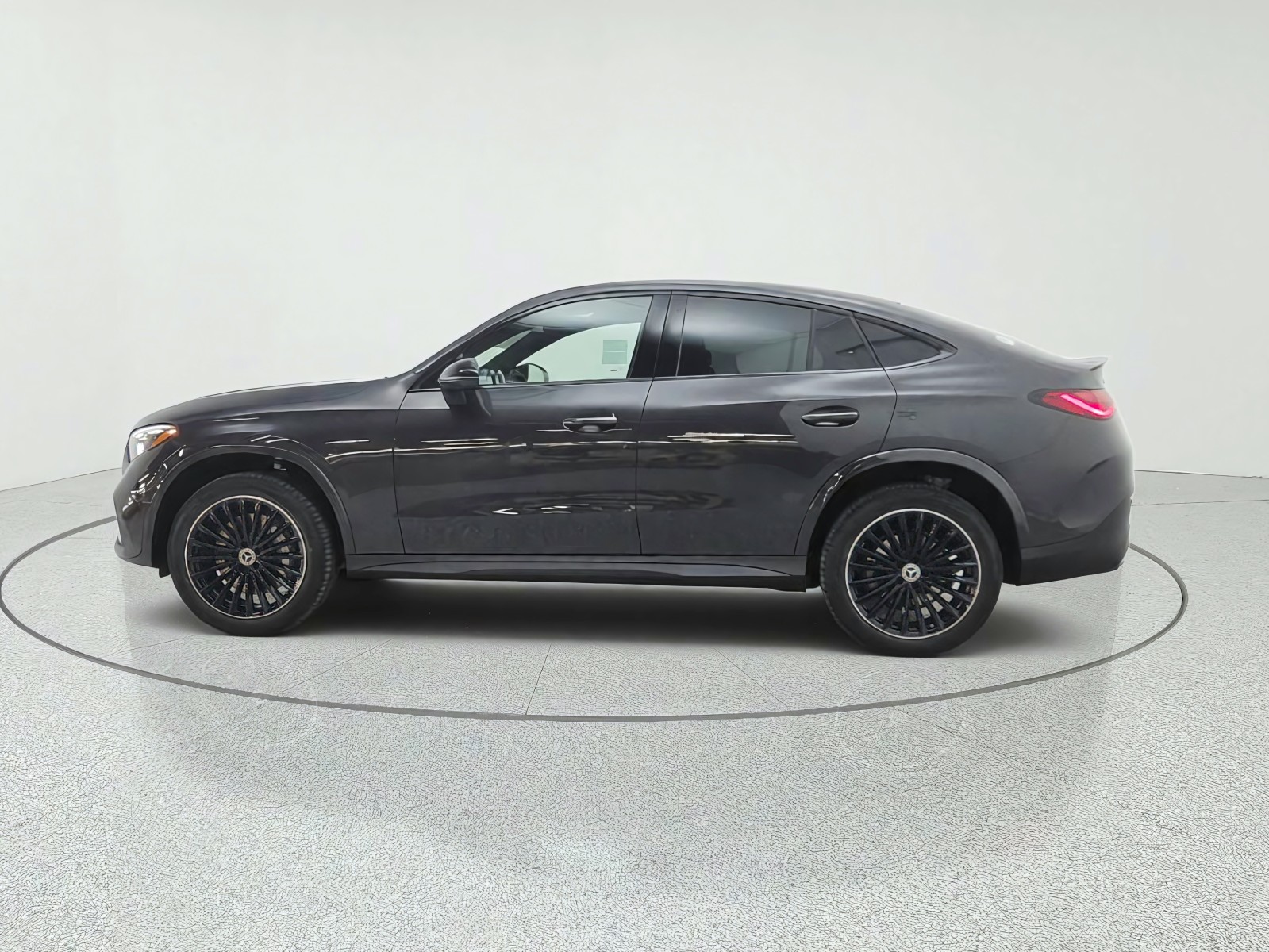 New 2027 Graphite Grey Metallic Mercedes-Benz GLC 300 4MATIC® Coupe image 8