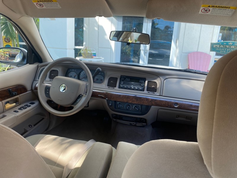 2005 Mercury Grand Marquis GS LOW MILES 49,348 in , 