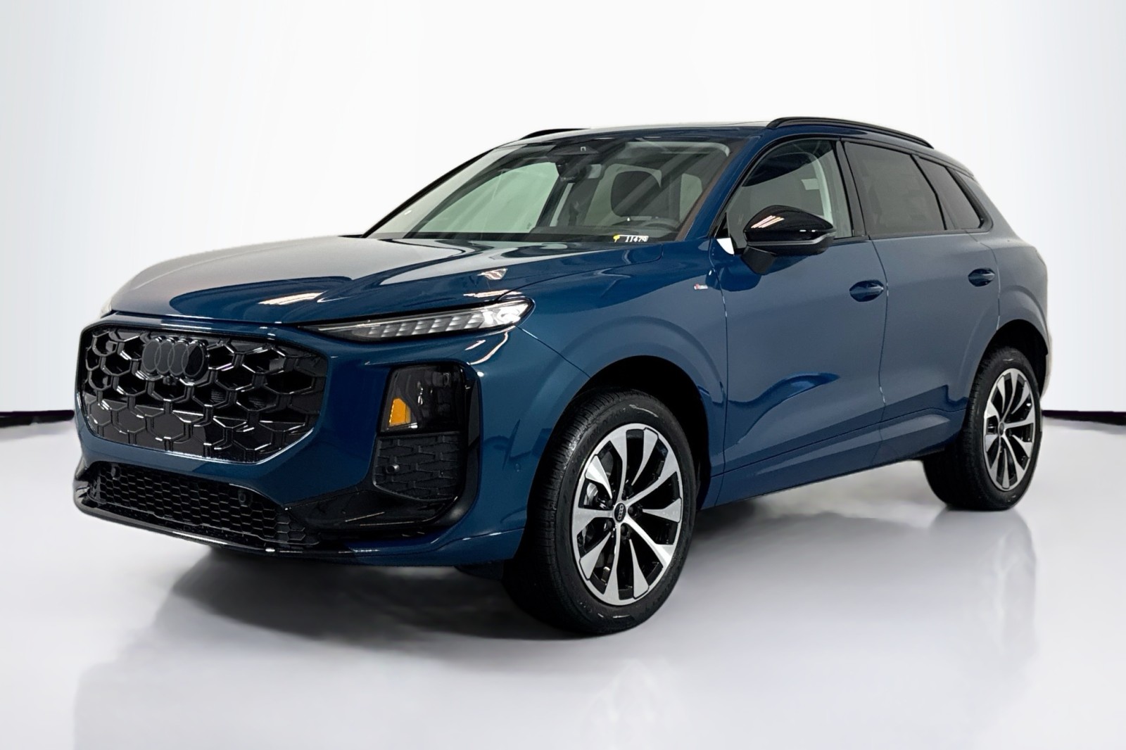 2026 Audi Q3 S line quattro's photo