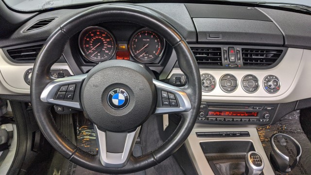 2012 BMW Z4 sDrive28i 22