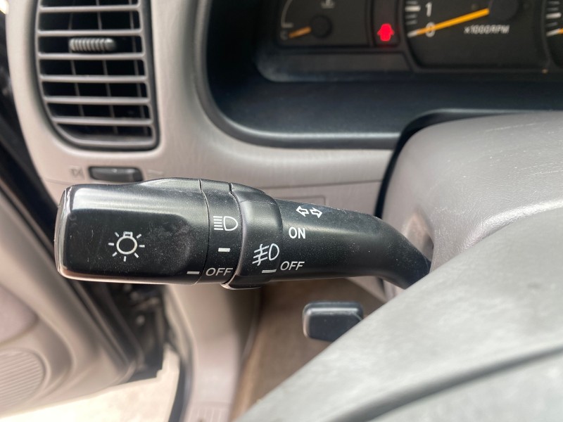 2004 Toyota Tundra SR5 1 OWNER 4WD XTRA CAB STEP SIDE in , 