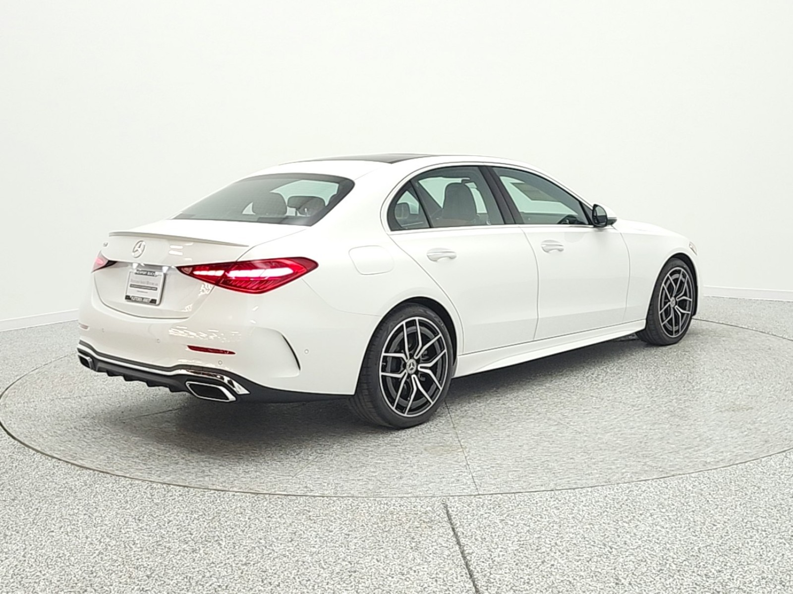 New 2026 MANUFAKTUR Moonlight White Metallic Mercedes-Benz C 300 image 5