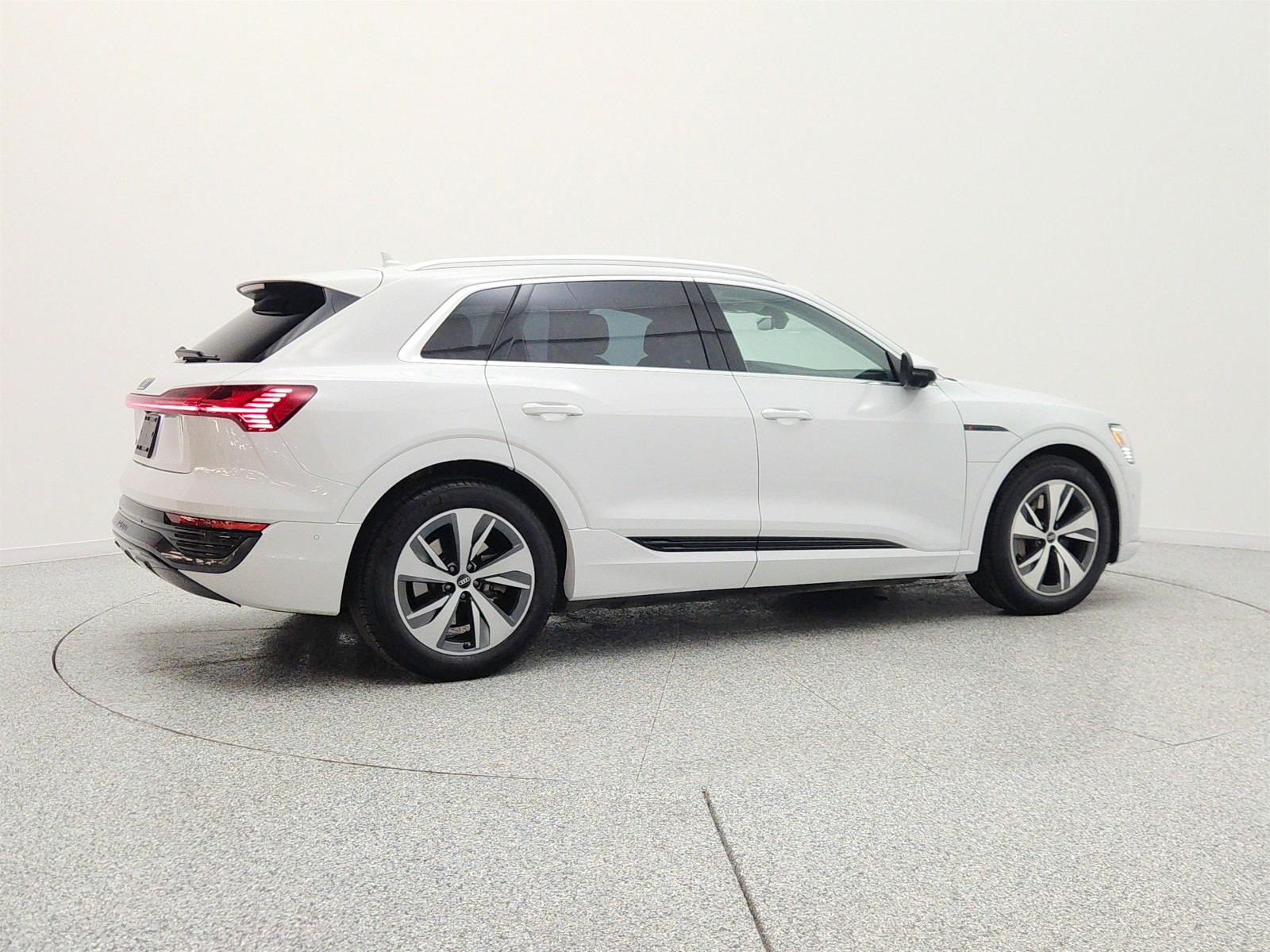 Used 2024 Glacier White Metallic Audi Premium Plus quattro image 5