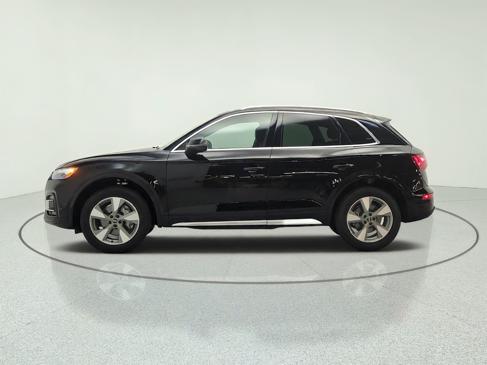 Used 2023 Brilliant Black Audi Premium Plus image 8
