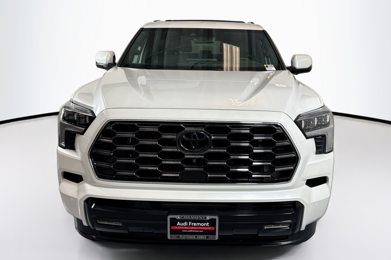 Used 2025 WHITE Toyota Platinum image 2